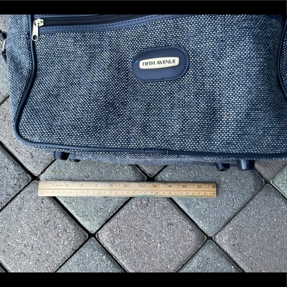 Vintage, Navy Blue Over Night Luggage with Strap - Picture 6 of 7